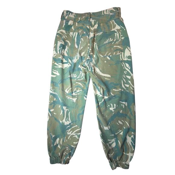 MOTHER The Wrapper Ultra High-Rise Jogger Jeans Size 30 Green Camo Print Elastic - Picture 2 of 9